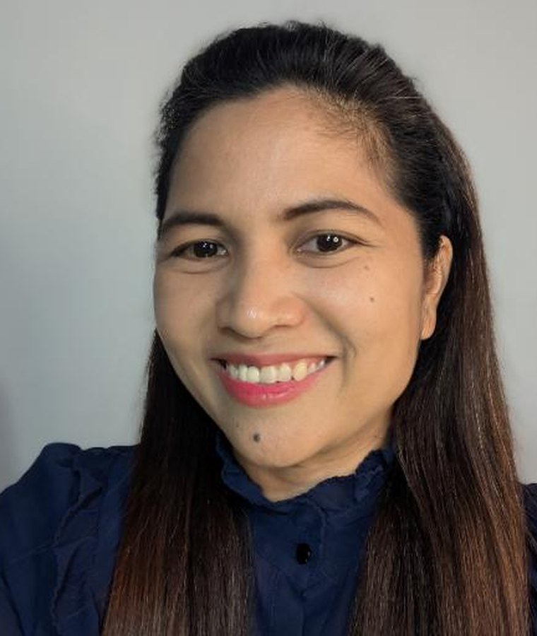 Ria Sy, Administrative Assistant